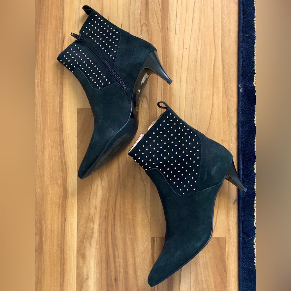 ZARA SUEDE ANKLE KITTEN HEEL BOOTS :D
